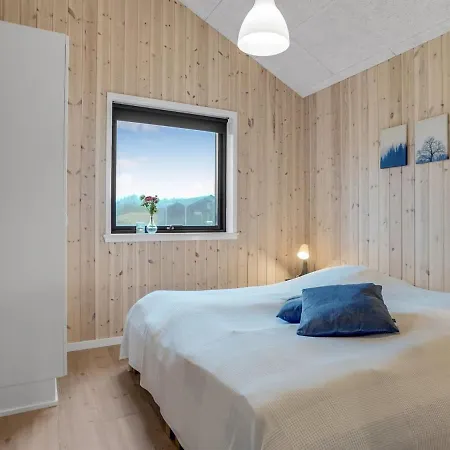 Holiday home Carla - 1-5km From The Sea In Nw Jutland By Interhome *